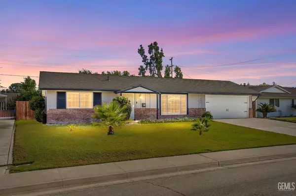 1013 Hogan Way, Bakersfield, CA 93309
