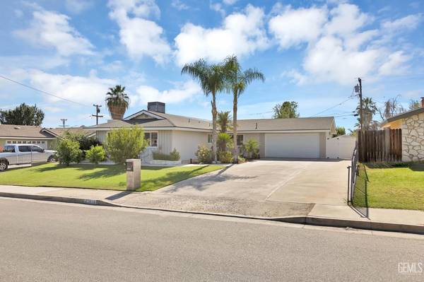 3618 Redlands Drive, Bakersfield, CA 93306