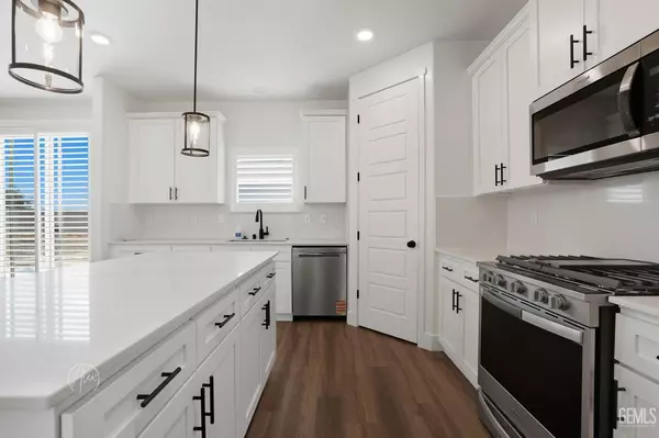 Bakersfield, CA 93314,14301 Shady Tree Court