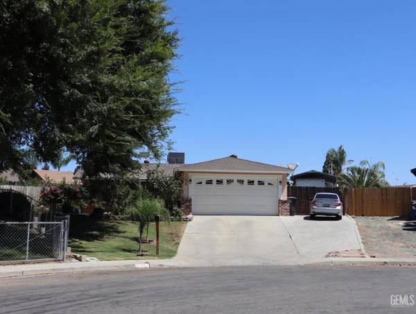 104 Star Court, Bakersfield, CA 93308