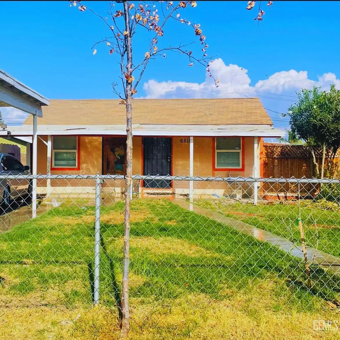 Bakersfield, CA 93307,6810 Betty Street