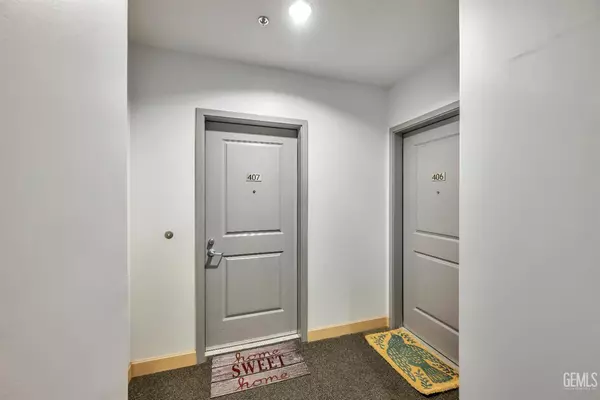 368 Elm Street #407, San Francisco, CA 94102