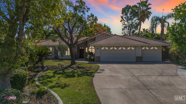 5102 Swaps Court, Bakersfield, CA 93312