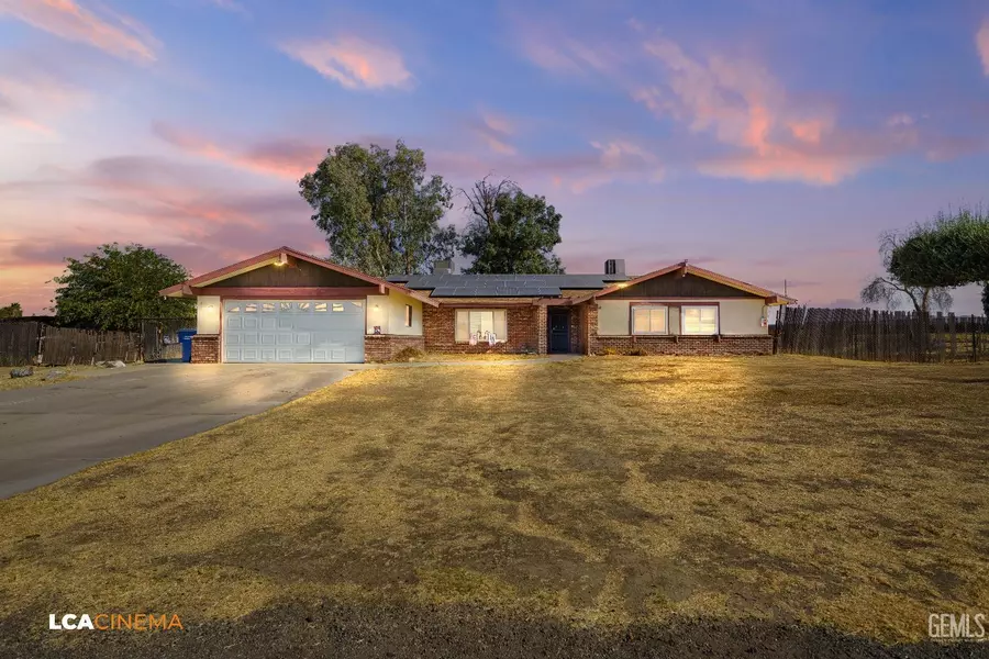 8832 Kerrnita Road, Bakersfield, CA 93307