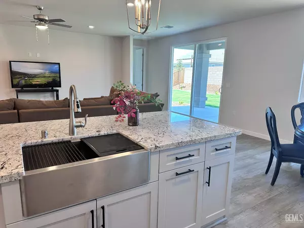 Bakersfield, CA 93311,11118 Irontooth Avenue