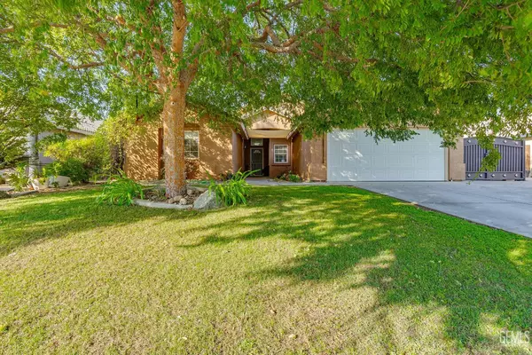 12418 Grand Teton Drive, Bakersfield, CA 93312