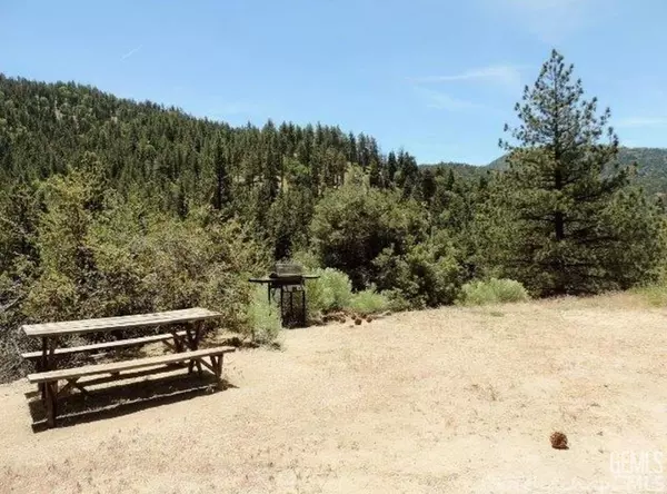 Tehachapi, CA 93561,16530 Mountain Climber Way