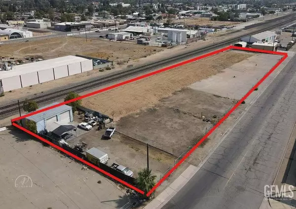 210 Sumner Street, Bakersfield, CA 93305