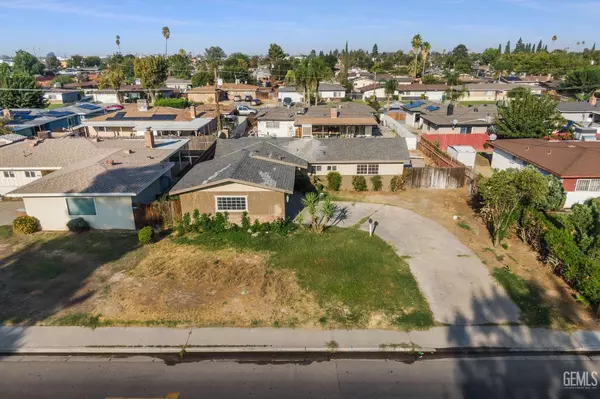 3905 Fambrough Drive, Bakersfield, CA 93304