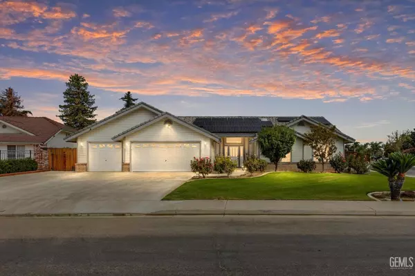 5102 Snowdrift Court, Bakersfield, CA 93313