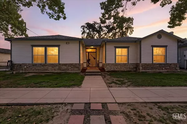 237 W Tulare Avenue, Tulare, CA 93274