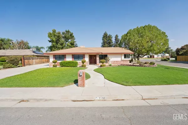 7700 Peanut Avenue, Bakersfield, CA 93308