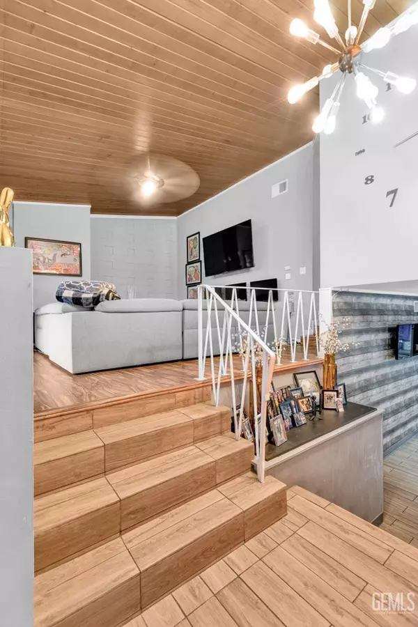 Bakersfield, CA 93305,3901 Union Avenue #15