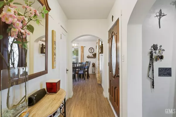 Bakersfield, CA 93301,830 28th Street