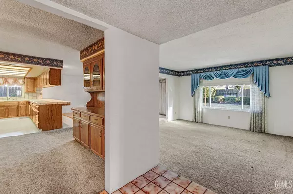 Bakersfield, CA 93308,7309 Angela Avenue