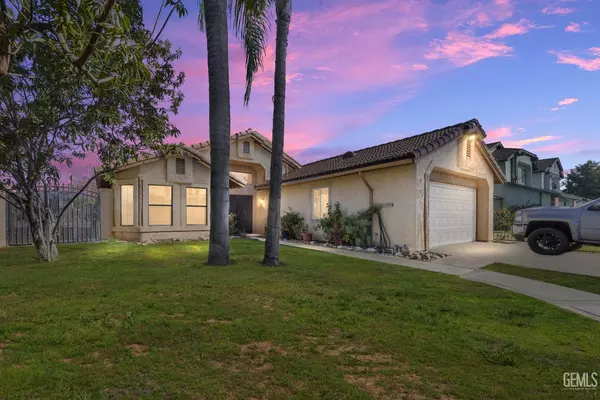 2212 Saint Helens Avenue, Bakersfield, CA 93304