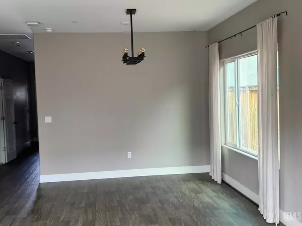 Shafter, CA 93263,9803 Crystal Falls Lane