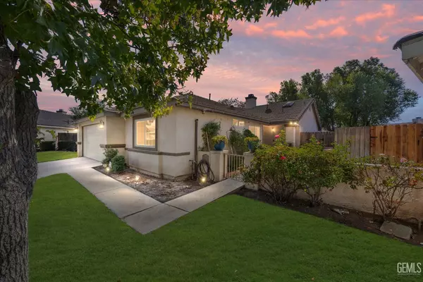 5123 Shadow Lake Drive, Bakersfield, CA 93313