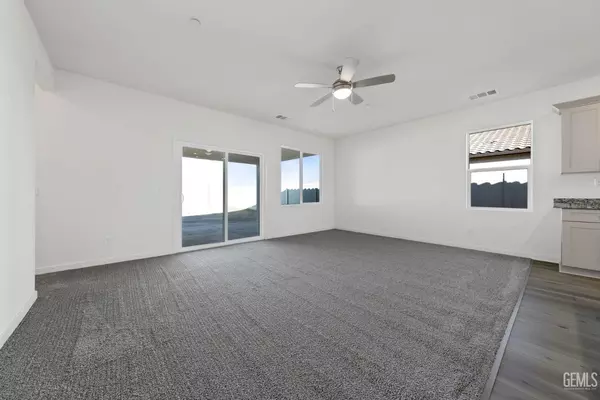 Bakersfield, CA 93313,7816 Avocado Lane