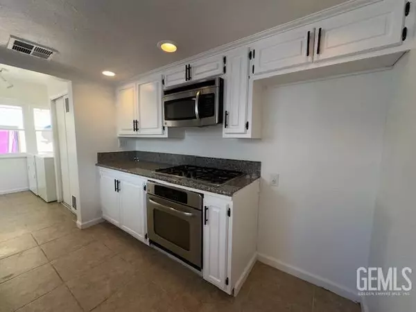 Bakersfield, CA 93305,104 Quincy Street