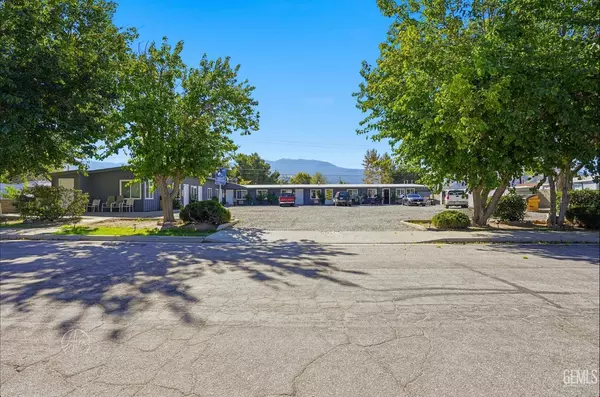 Lake Isabella, CA 93240,2100 Crestview Avenue