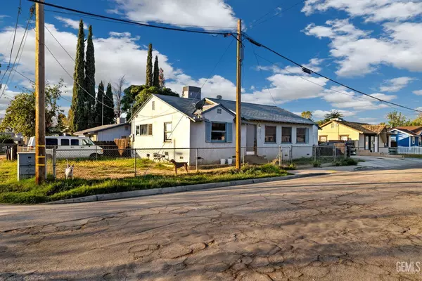 Bakersfield, CA 93308,301 Harding Avenue