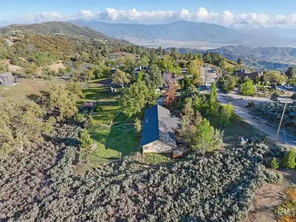 Tehachapi, CA 93561,24980 Sunset Way