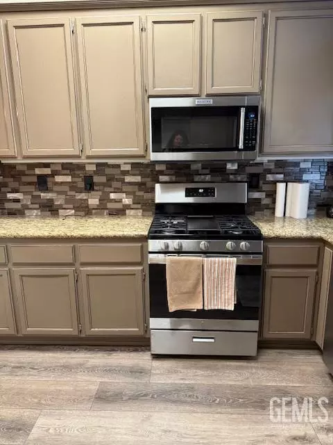 Bakersfield, CA 93312,6003 Bluewater Bay Court