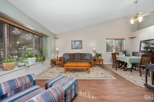 Bakersfield, CA 93313,5213 Granite Street