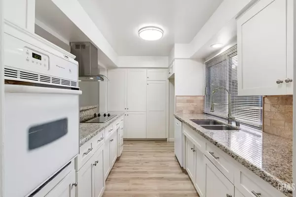 Bakersfield, CA 93309,5301 Demaret Avenue #16