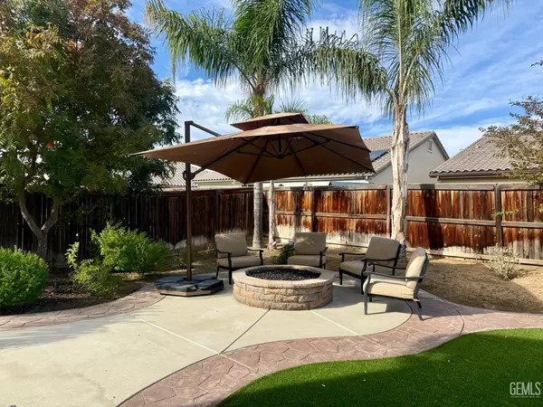 Shafter, CA 93263,9324 Red Pine Drive