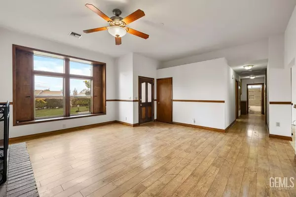 Lancaster, CA 93536,6818 W Avenue A2