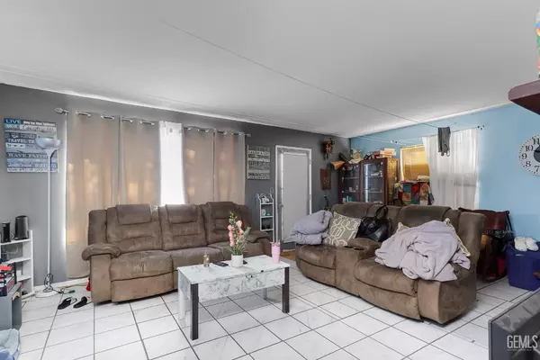 Lancaster, CA 93535,44432 Stanridge