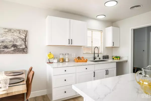 Bakersfield, CA 93306,2504 Kent Drive