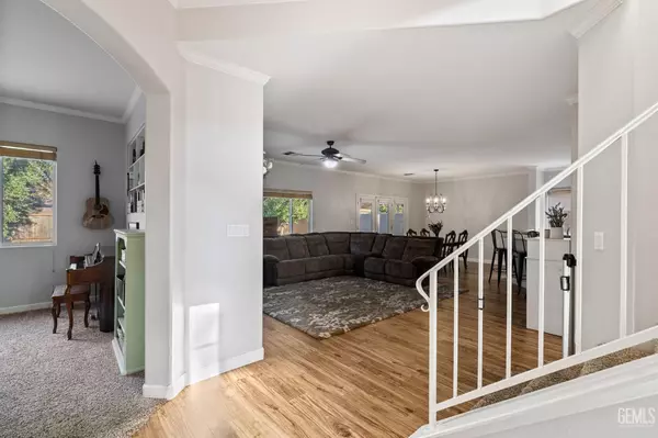 Bakersfield, CA 93312,5304 Sand Dollar Court