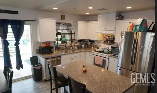 Arvin, CA 93203,2304 Hacienda Place