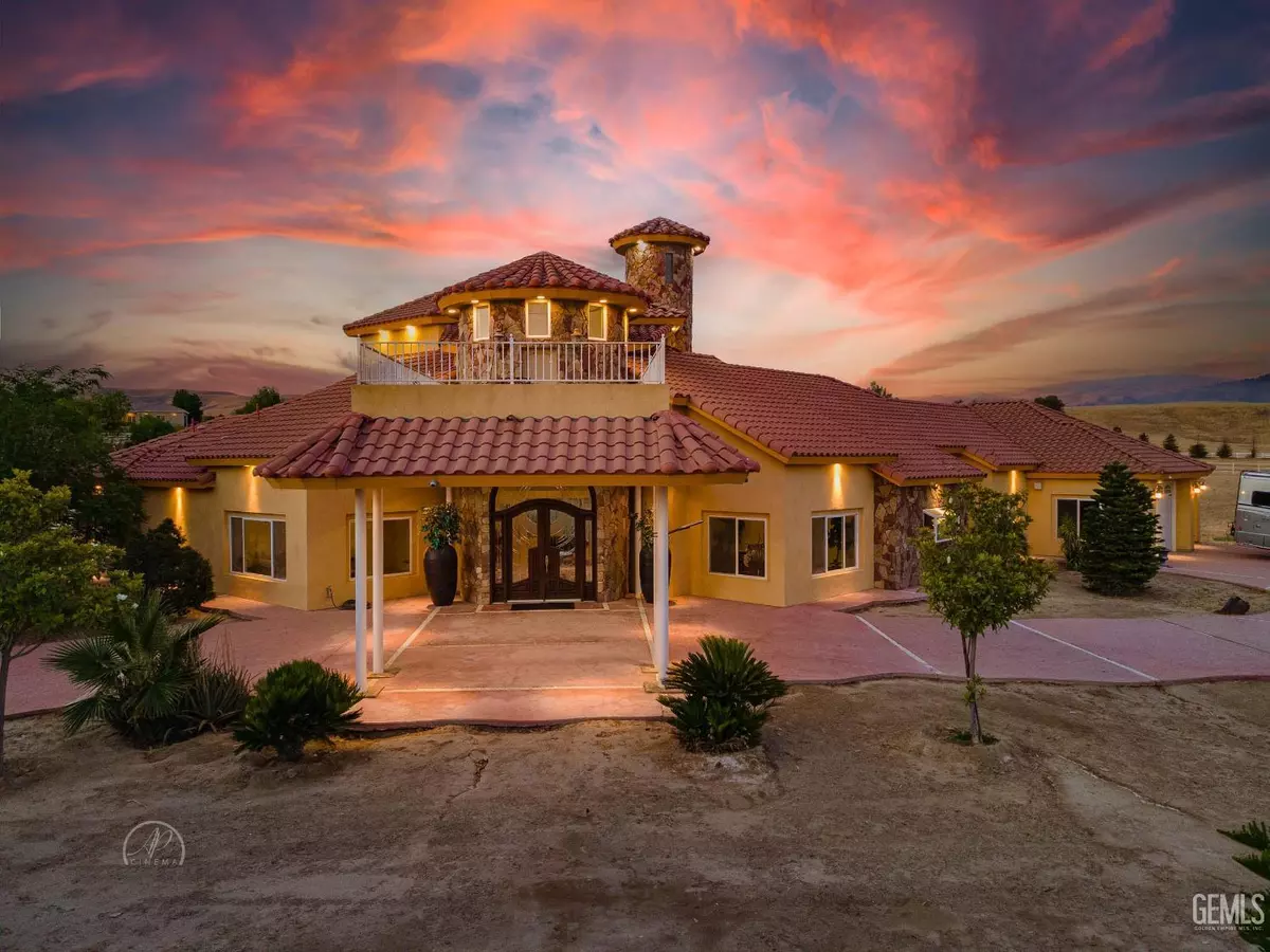 Bakersfield, CA 93308,9446 Kern River Avenue