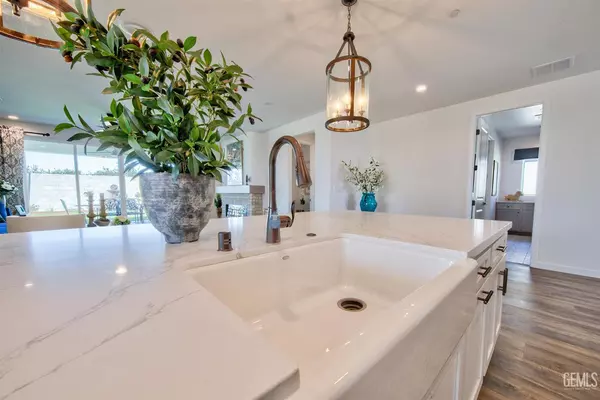 Bakersfield, CA 93311,11032 Alcazar Avenue