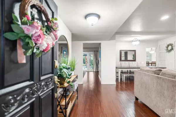 Bakersfield, CA 93306,1811 Country Club Drive