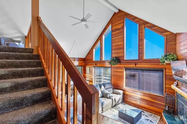 Tehachapi, CA 93561,25781 Jacaranda Drive