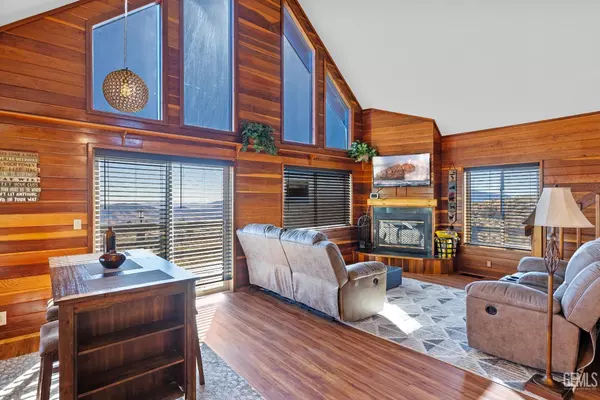 Tehachapi, CA 93561,25781 Jacaranda Drive