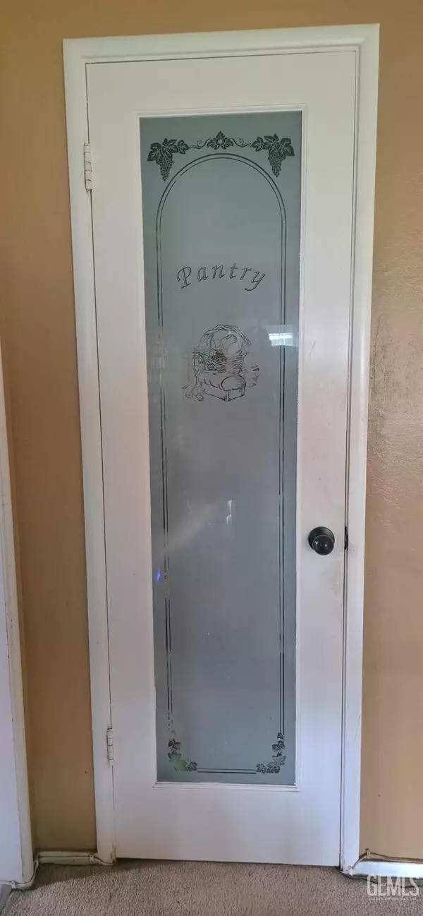 Fresno, CA 93710,5388 N Bond Street