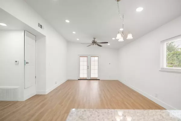 Bakersfield, CA 93304,2612 LEE Street