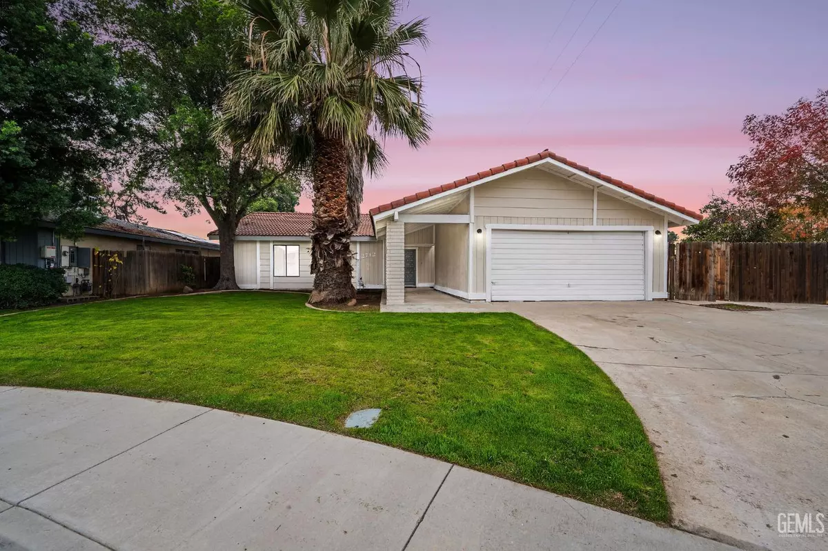Bakersfield, CA 93306,2712 Sweet Trail Court