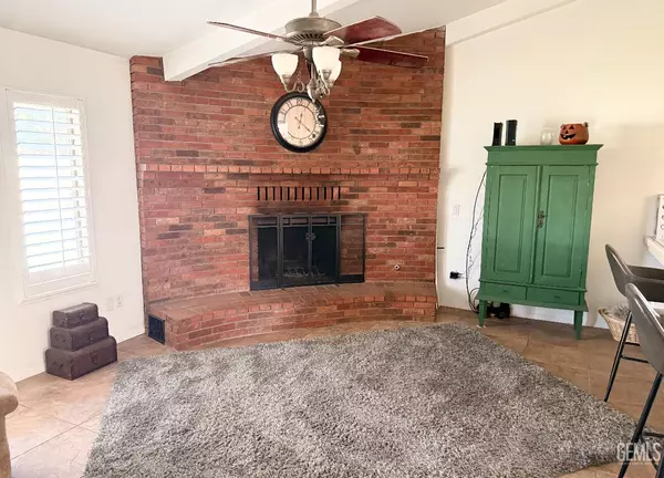 Bakersfield, CA 93308,7200 Darrin Avenue