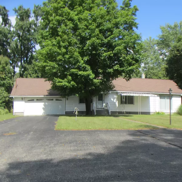8860 E 200 S Road, Knox, IN 46534