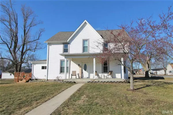 507 E Walnut Street, Chalmers, IN 47929