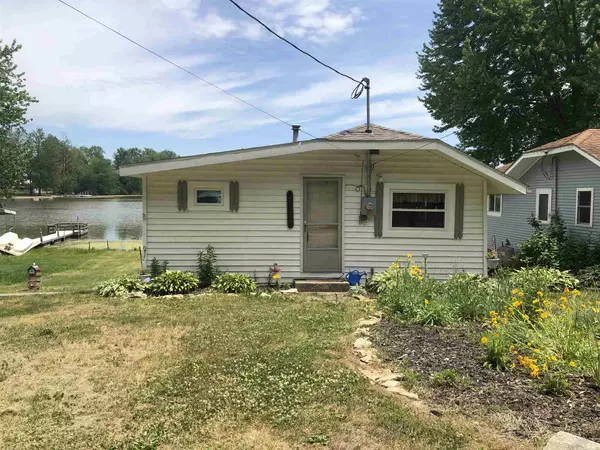 10042 S Loon Park Avenue, Akron, IN 46910