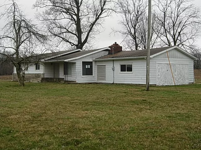 Linton, IN 47441,613 S 1050 W Road