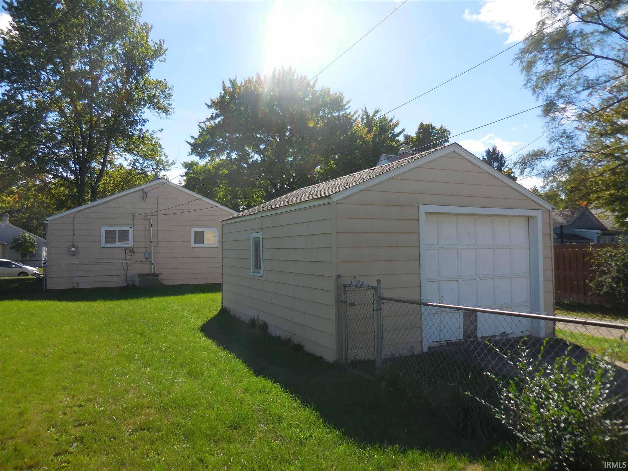 South Bend, IN 46613-3521,1629 E Bowman Street